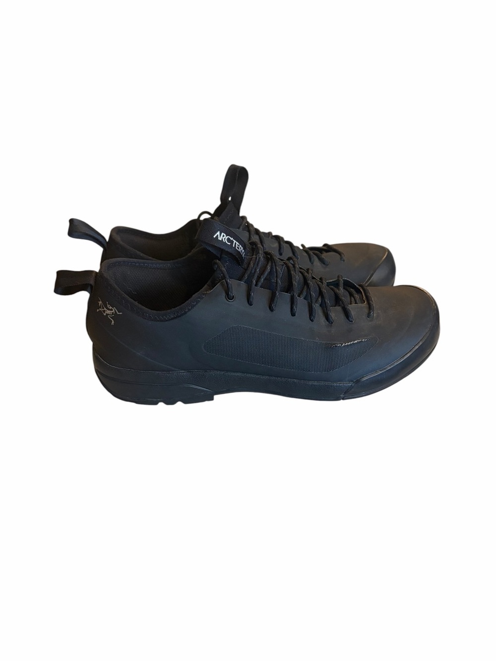 Arc'teryx Acrux Approach Men's Black Low-Profile Hiking Sneaker Shoes
